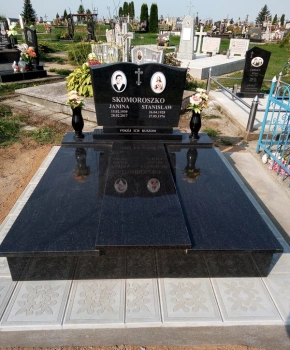 Памятник двойной 117